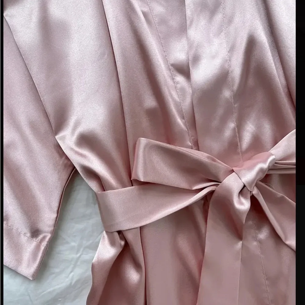 4pcs Elegant Satin Sleepwear Set in Blush Pink - Picture 6 of 6